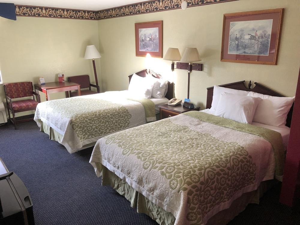 Days Inn & Suites By Wyndham Youngstown / Girard Ohio Zewnętrze zdjęcie